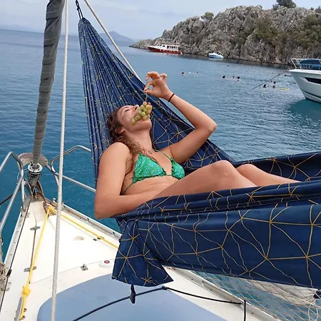 Botel Yacht-urlaub In Den Buchten Von *