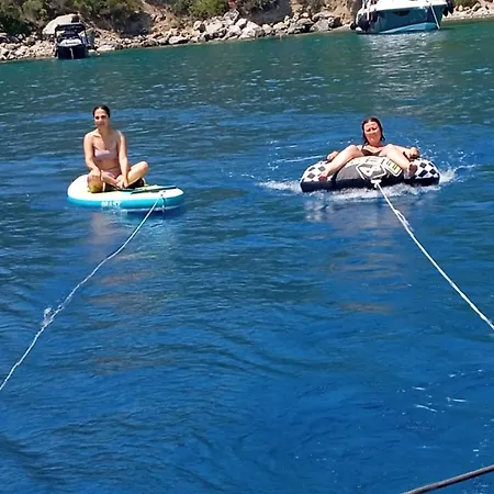 Botel Yacht-urlaub In Den Buchten Von *