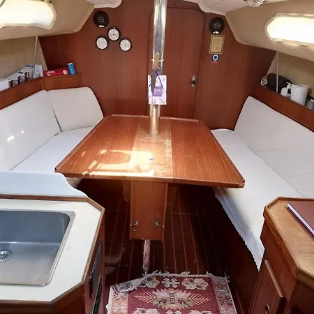 Yacht-urlaub In Den Buchten Von Botel Datça