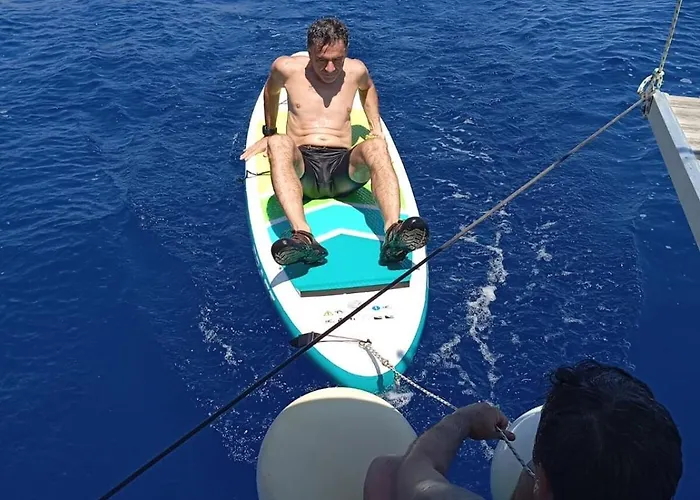 Yacht-urlaub In Den Buchten Von Botel